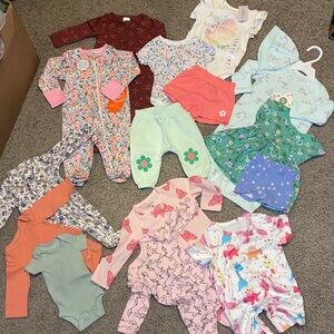 Girls clothes lot - Newborn to 0-3 mo